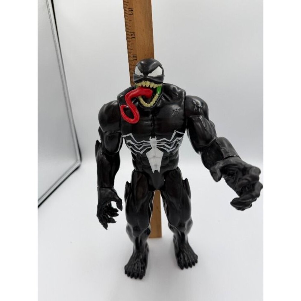 Lot/6 Action Figures: Venom Marvel; Spider-Man; Hulk; Black Panther; Lt. Mattias